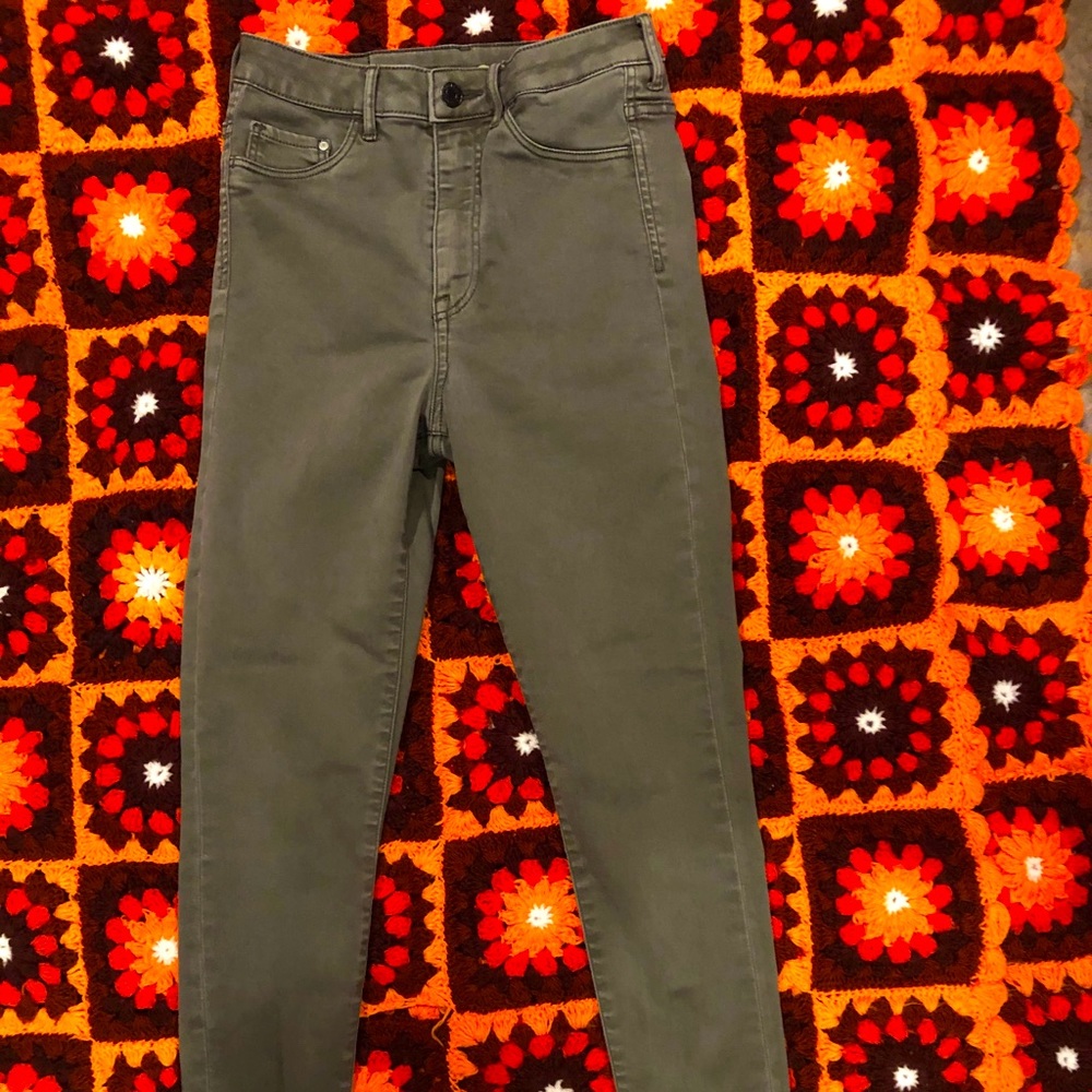 H&M skinny jeans *military green*